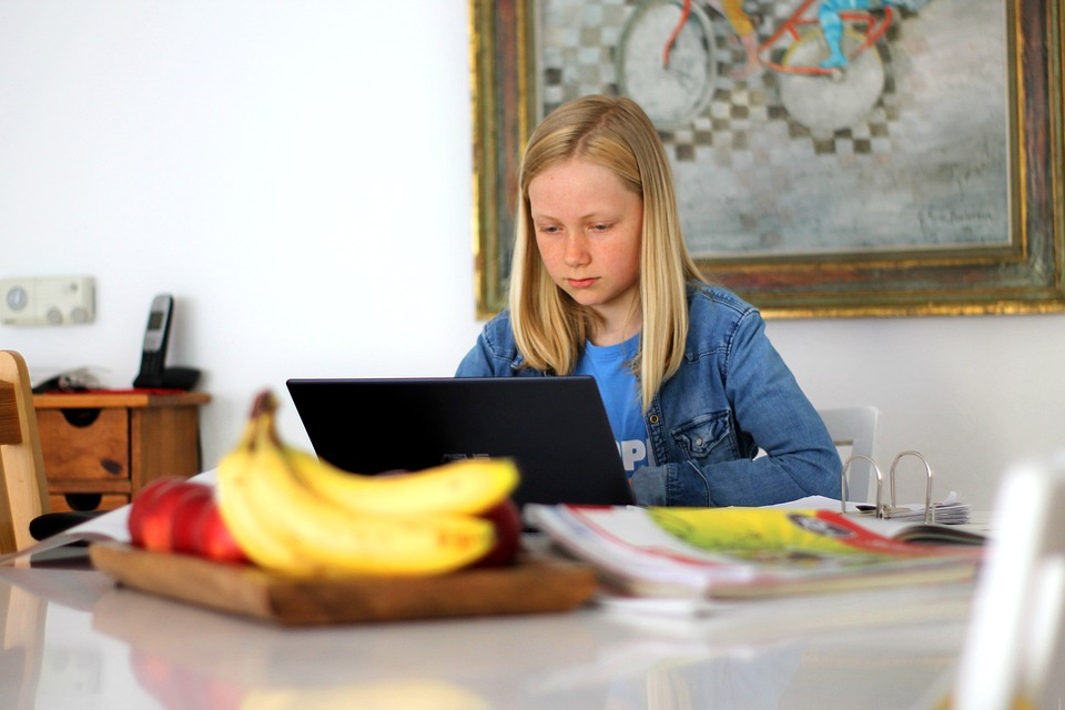 ich habe auch oft erleben können, wie nur kleine Anpassungen im Alltag oder in der Schule notwendig sind, um nachhaltige Veränderungen herbeizuführen.  Deswegen habe ich mich dazu entschloßen, meine Erfahrungen und Erlebnisse in Form von Lerncoaching weiterzugeben. 